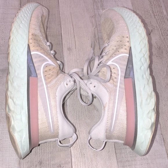 Nike infinity Flyknit react sneakers size 8 1/2 - Picture 13 of 13